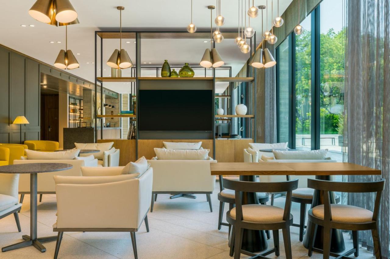 Four Points By Sheraton Budapest Danube Esterno foto