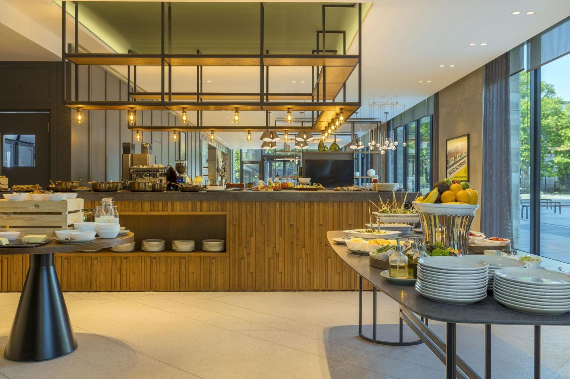 Four Points By Sheraton Budapest Danube Esterno foto